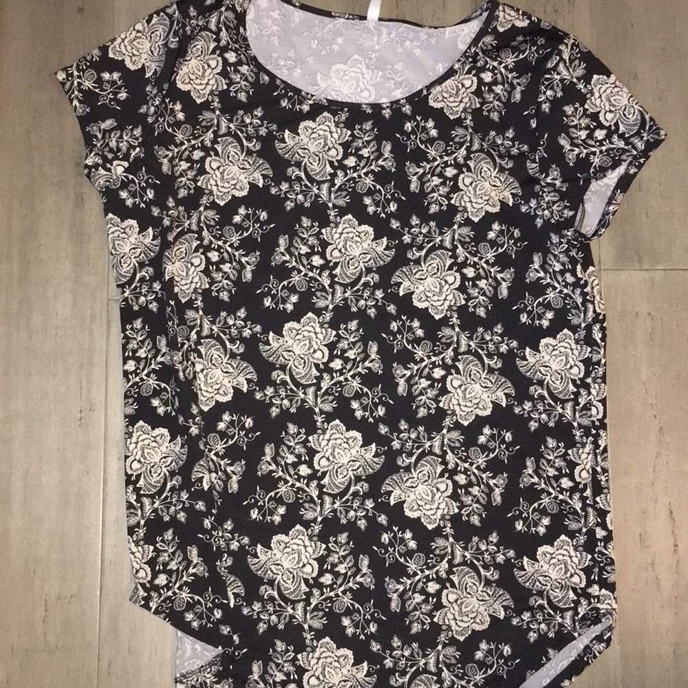 Honey and lace shirt euc 2x